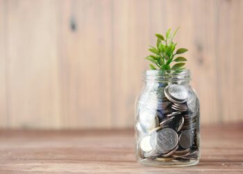 Forget Bitcoin, The Uber-Wealthy Are Now Rapidly Buying XRP: CEO Reveals